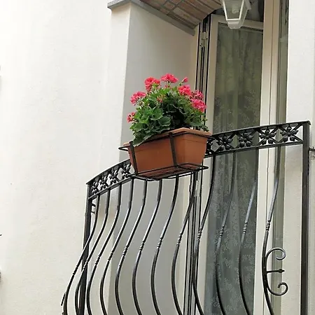 Invito Al Viaggio Giardini Naxos
