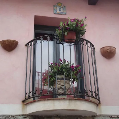 Invito Al Viaggio Bed & Breakfast *