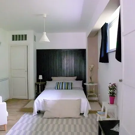 Invito Al Viaggio לינה וארוחת בוקר גיארדיני נאקסוס