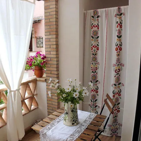 Invito Al Viaggio * Giardini-Naxos