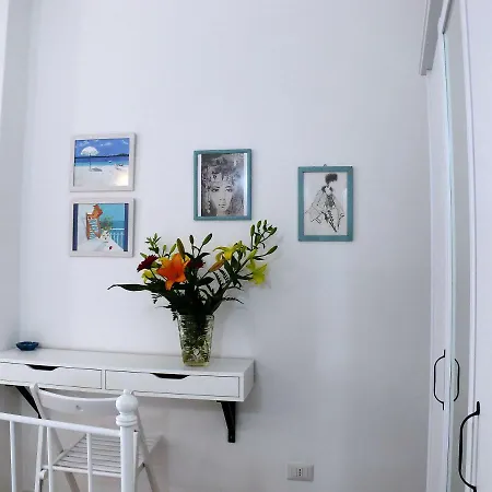 לינה וארוחת בוקר Invito Al Viaggio 3*