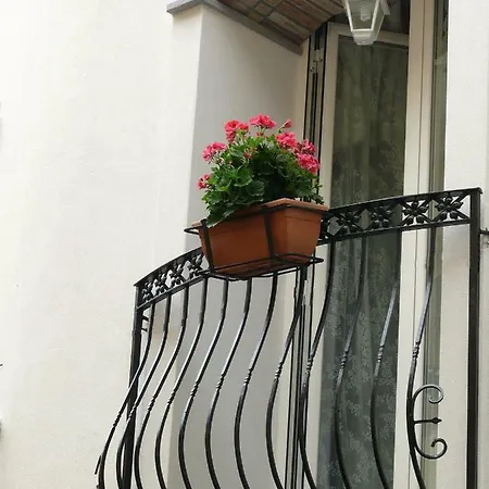 לינה וארוחת בוקר Invito Al Viaggio 3*