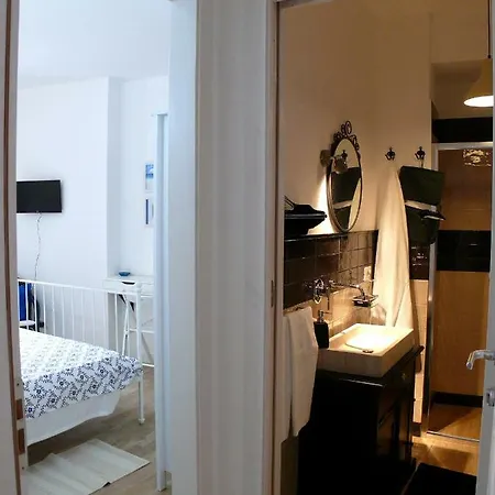 Invito Al Viaggio לינה וארוחת בוקר 3*