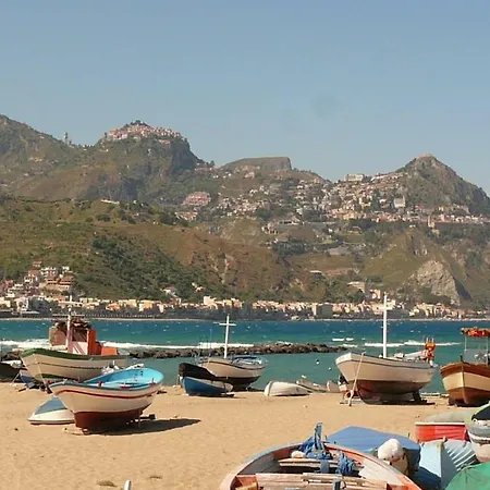 Invito Al Viaggio Giardini-Naxos